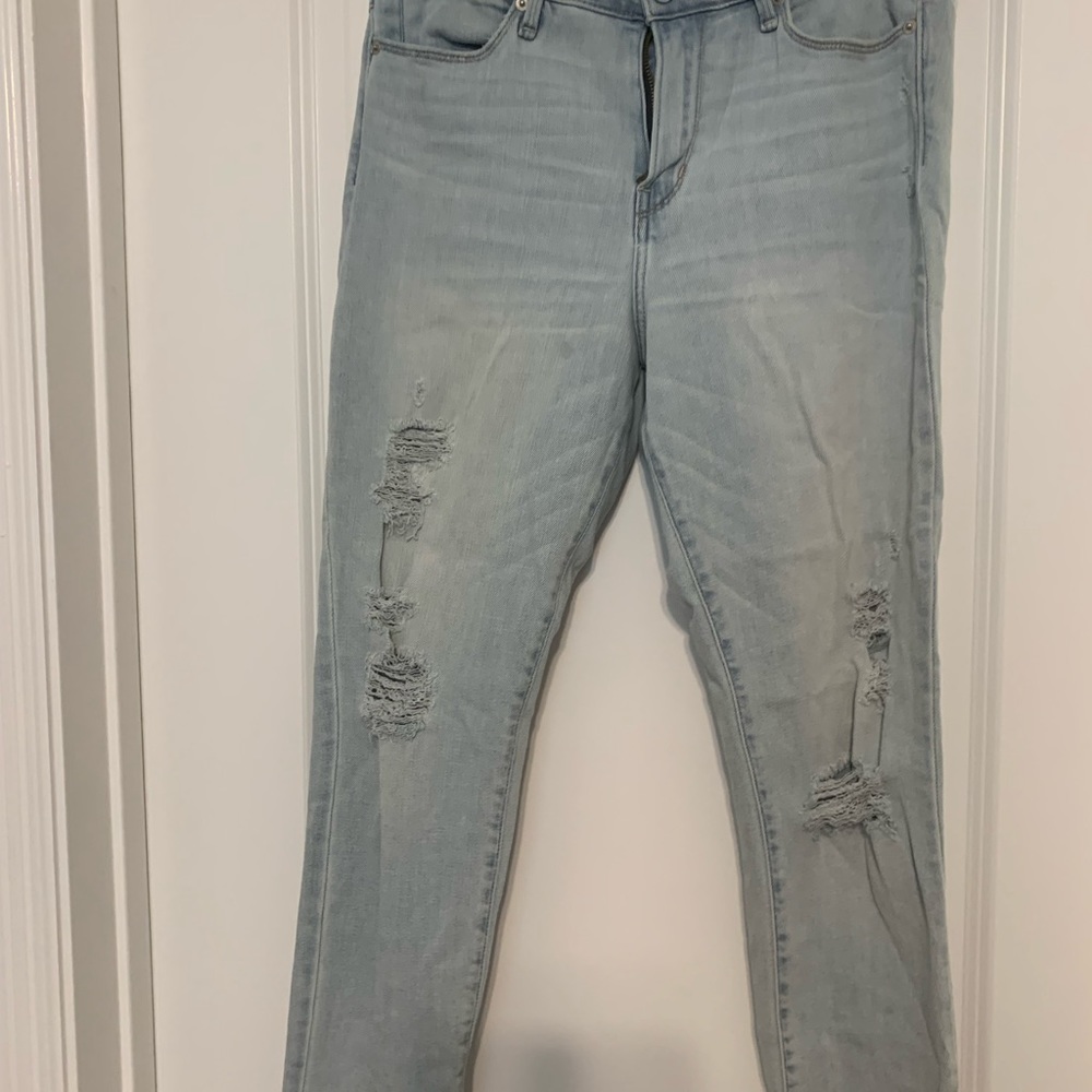 Abercrombie & Fitch Signature Collection size 29 light distressed jeans